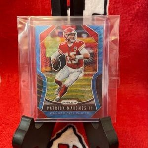 Patrick Mahomes PRIZM 2019 BLUE #/199 A+